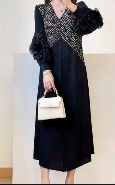 Black Gold Flower Sleeve Dress